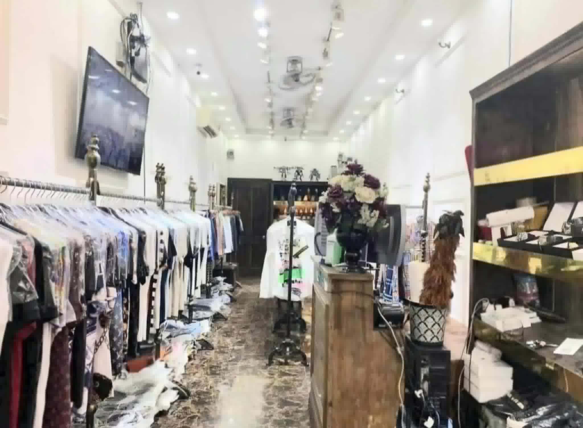 BÁN GẤP NHÀ MẶT PHỐ QUÁN THÁNH PHỐ VIP BA ĐÌNH GIÁP DANH TÂY HỒ MỚI KOONG KD THANG MÁY VỈA HÈ 4M 57M X 6 TẦNG 35,8 TỶ